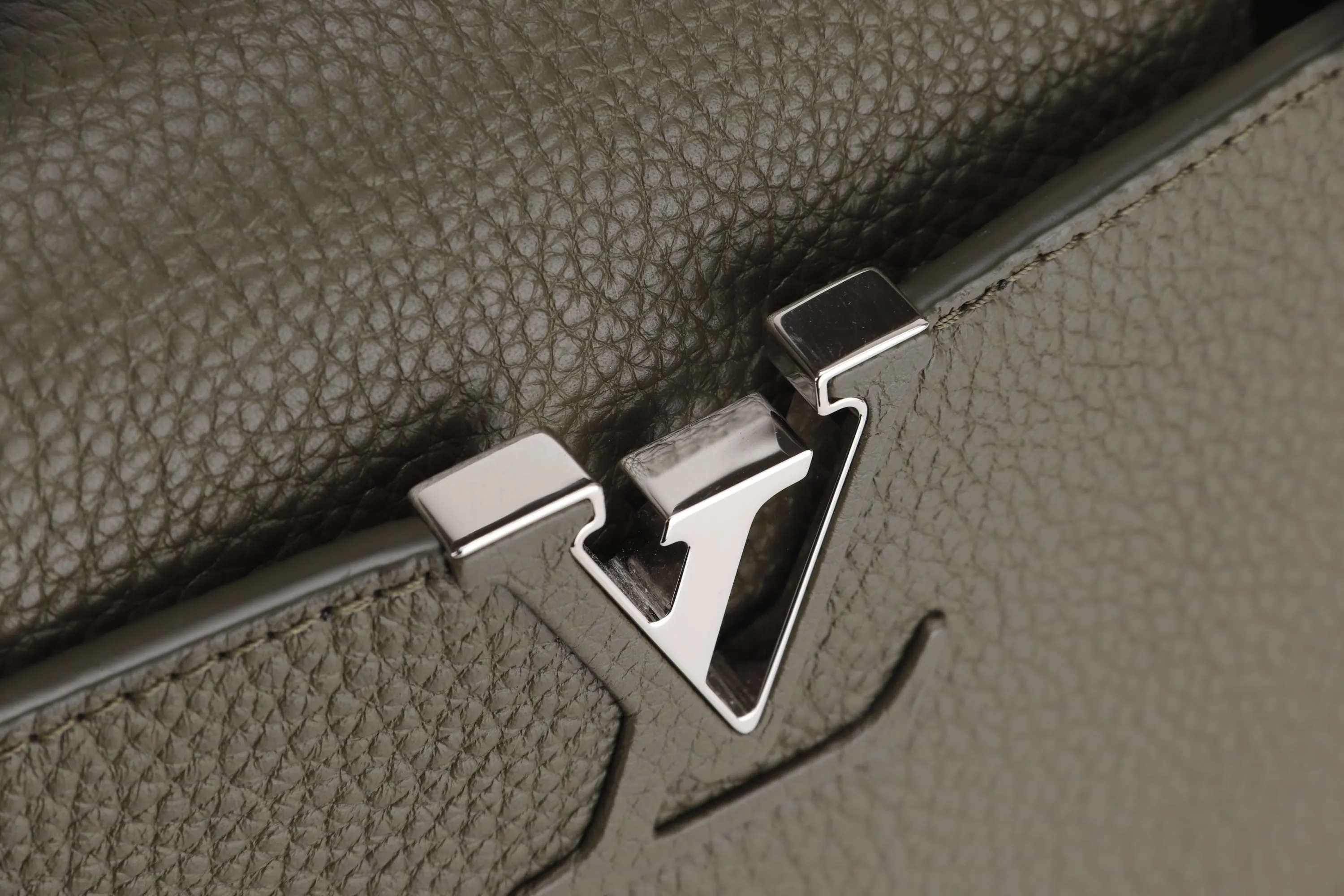 LOUIS VUITTON M57227 CAPUCINES BB, KHAKI COLOR TAURILLON LEATHER SILVER HARDWARE, WITH STRAP & DUST COVER
