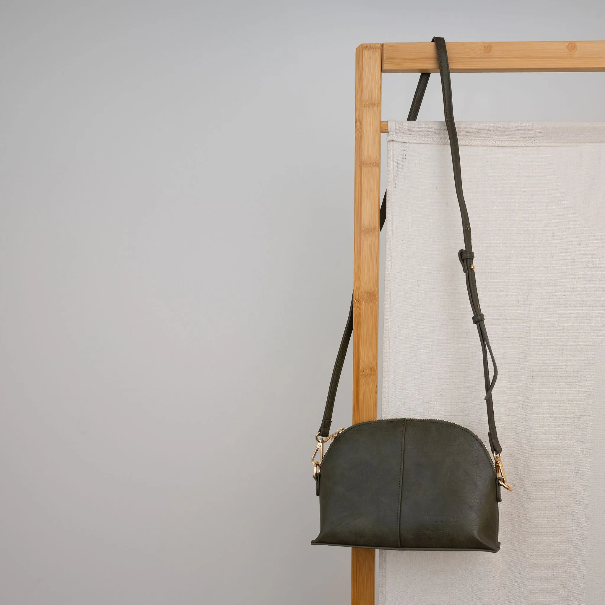 The Harrowfield Handbag - Olive